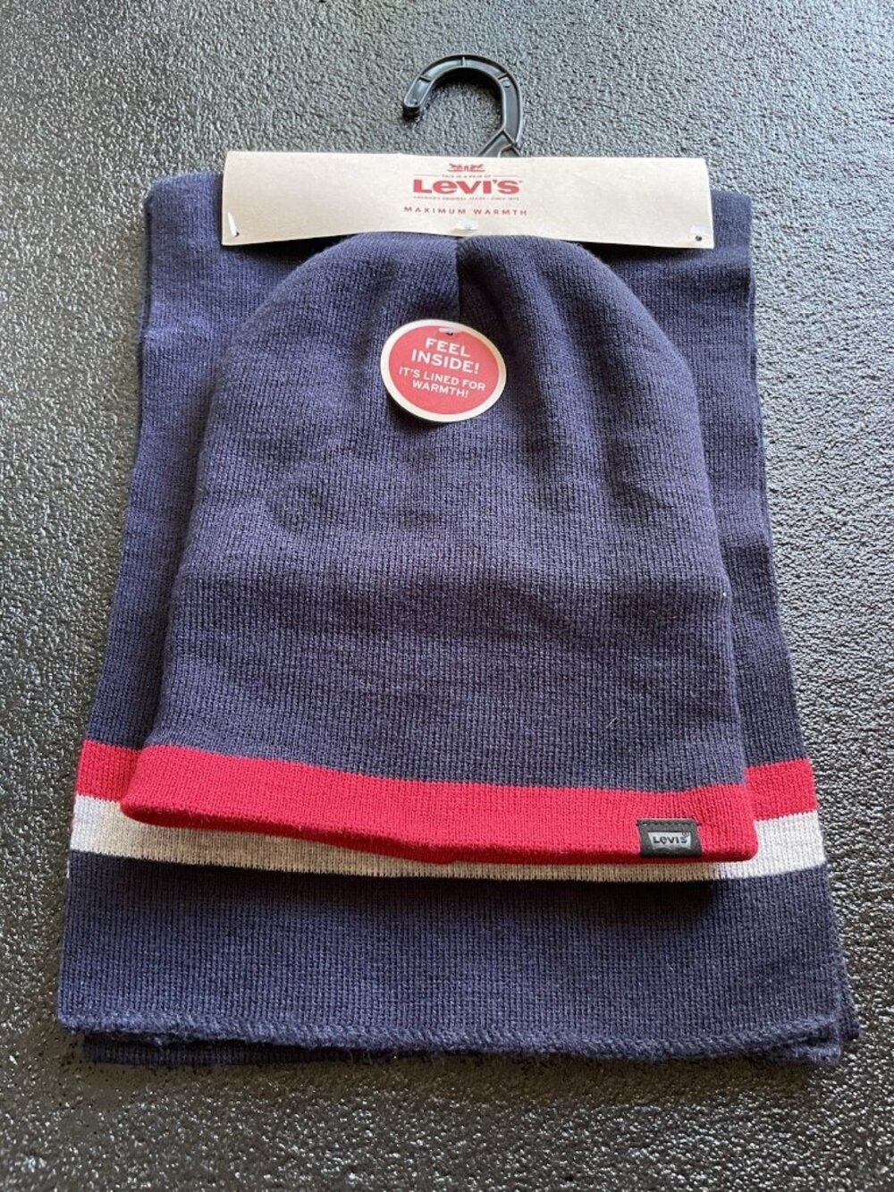 Levi’s Men’s Knit Scarf Navy Blue Red White Stripe Lined Maximum Warmth – Flaw
